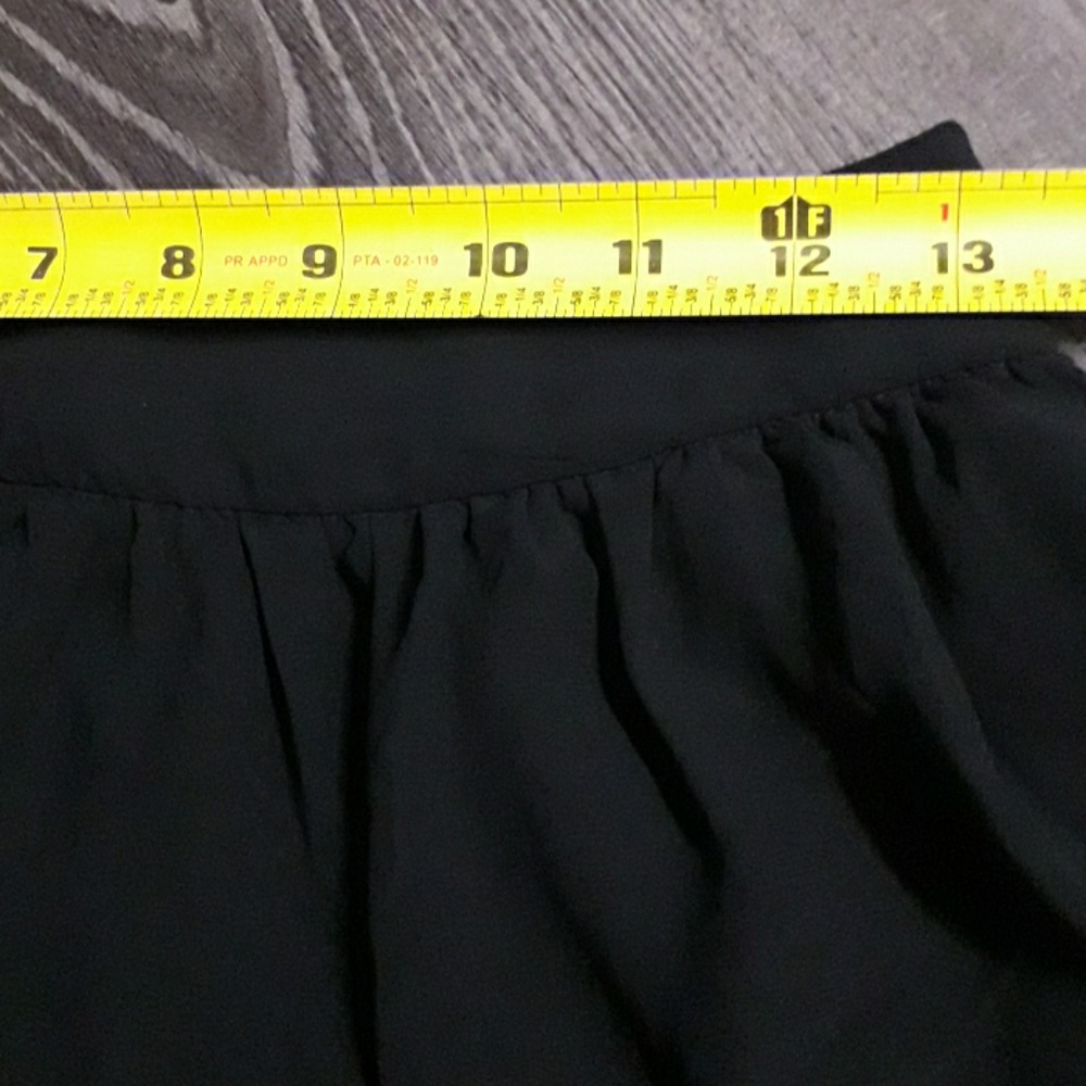 mini skirt - Picture 4 of 5